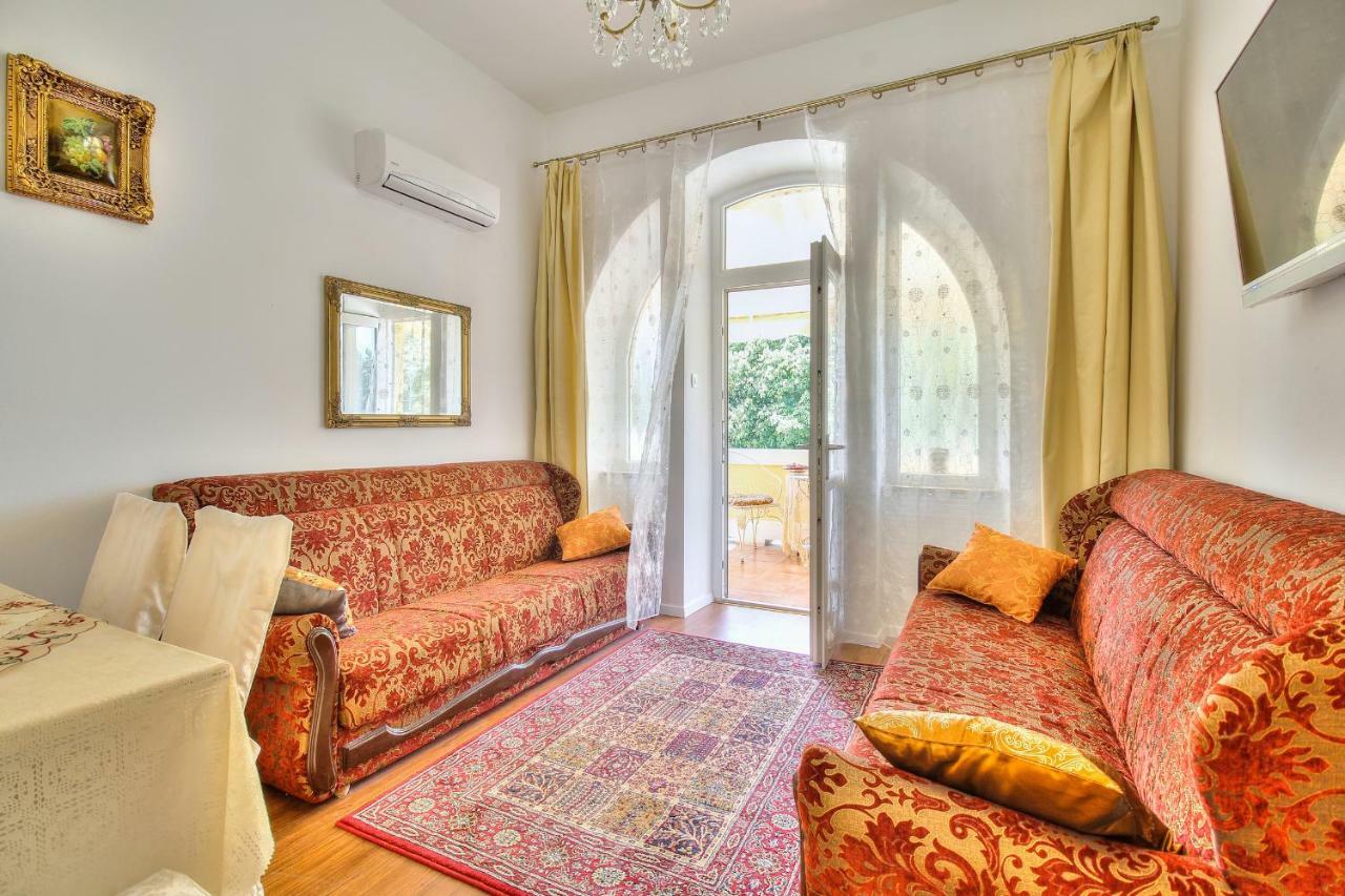 Boutique Apartman Villa Mediteran Porec Esterno foto