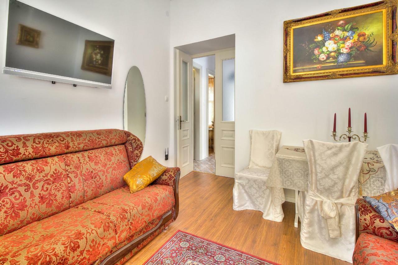 Boutique Apartman Villa Mediteran Porec Esterno foto